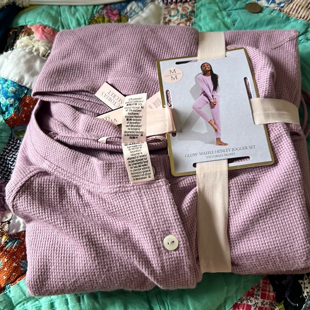 Glow Waffle Henley Jogger Set